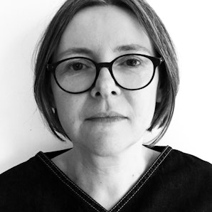 Melanie Walsh Headshot